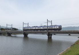 船川鉄橋と５０００系電車
